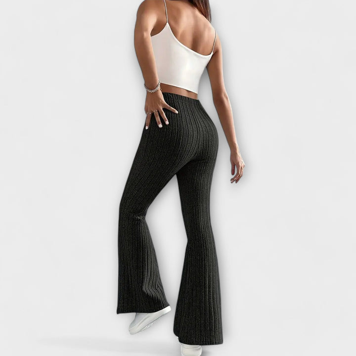 Jennifer – Pantalon Évasé Élégant